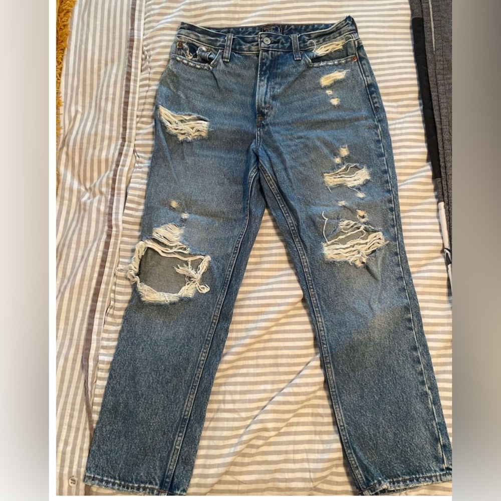 Abercrombie and Fitch Mom Jeans
